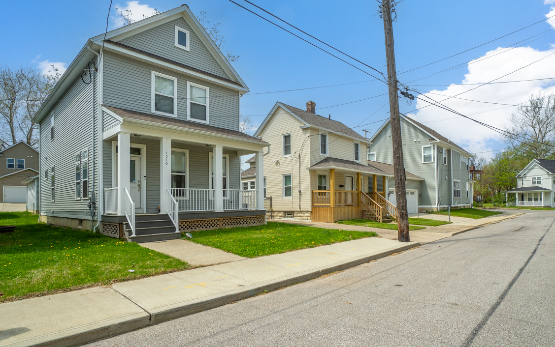 Knez Homes